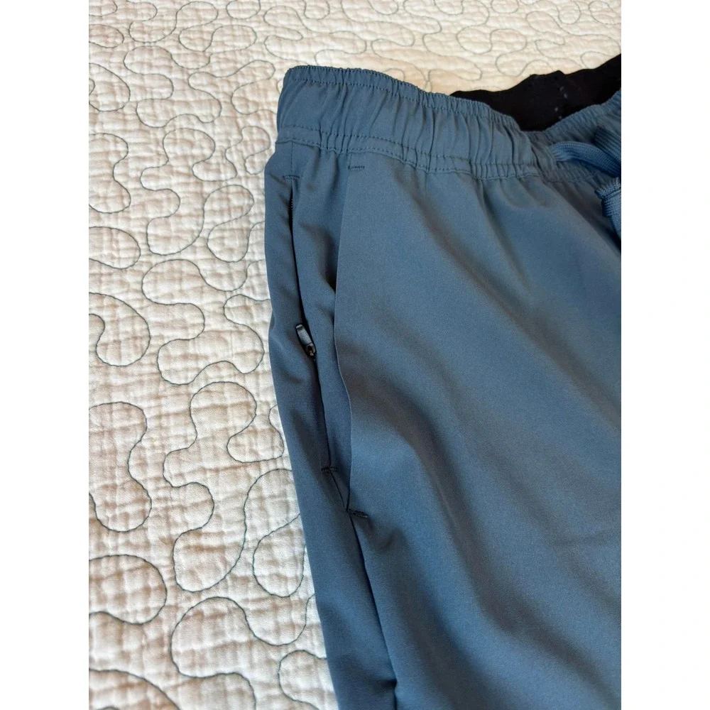 Bad Birdie Mens Performance Golf Shorts Slate Blue Elastic Waist Size Small NWOT